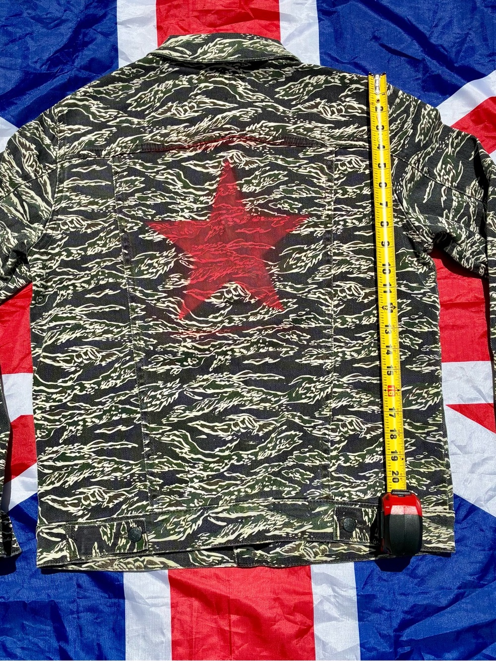 Men's Camouflage Print Custom Red Star Trucker Jacket with Red Star Back